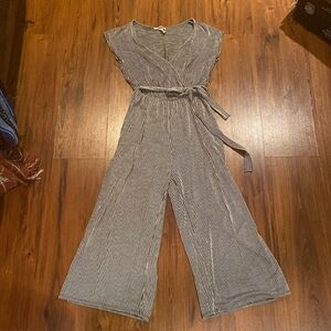Striped flare legged cropped wrap v-neck tie waist short sleeve jumper romper